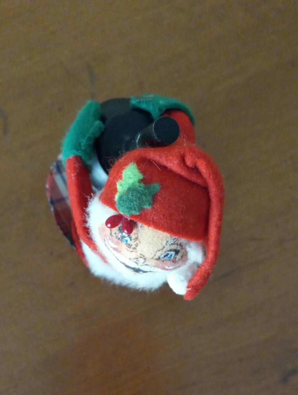 Vintage 1970s/1980s Annalee Santa Doll Warming at Stove - 5